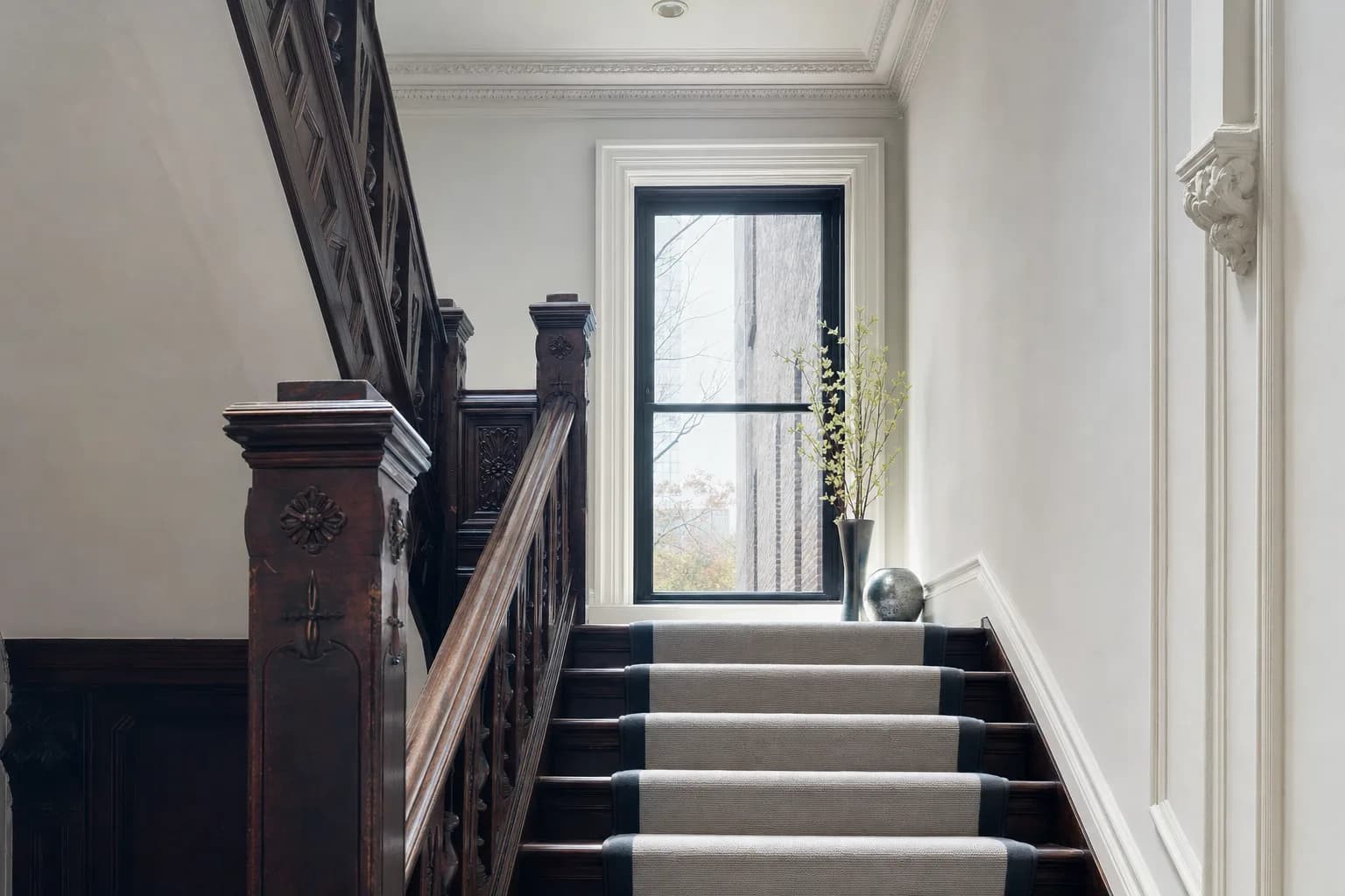 A Hinsdale home after a visit from AR Cleaning